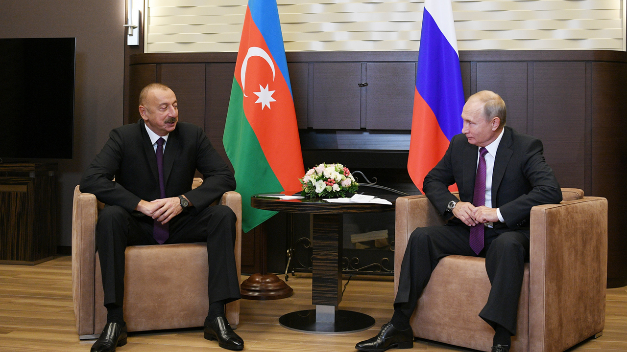 Putin ve Aliyev Karabağ konusunda görüştü