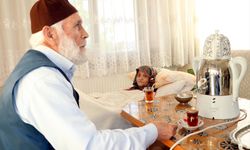 AMASYA - Emekli imam felçli eşine sevgi ve özenle bakıyor