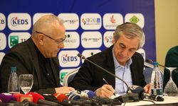 PRİŞTİNE - Kosova Milli Futbol Takımı'nın yeni teknik direktörü Alain Giresse oldu