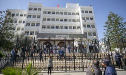 Tunuslu hakimler, Cumhurbaşkanı Said'in "yargıyı hedef alan kararlarını" protesto etti