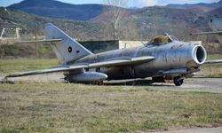 AA, NATO'nun Batı Balkanlar'daki ilk hava üssü Arnavutluk'taki Kuçova Hava Üssü'nü görüntüledi