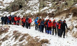 AĞRI - 27 dağcıdan Ağrı Dağı'na zirve tırmanışı
