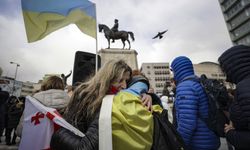 ANKARA - Ulus Meydanı’nda Rusya'nın Ukrayna'ya saldırıları protesto edildi