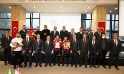 Avrupa şampiyonu Emre Mutlu ve ikincisi Abdullah Toprak için tören düzenlendi