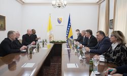 Başpiskopos Gallagher, Bosna Hersek'te Devlet Başkanlık Konseyi üyeleriyle görüştü