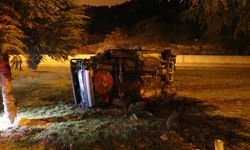 Burdur'da alkollü sürücünün kullandığı otomobil devrildi