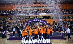 ÇBK Mersin Yenişehir Belediyesi kupasını aldı