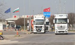 EDİRNE - Trakya'da tır ve kamyonların İstanbul'a geçişlerine kontrollü izin veriliyor