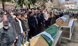 Edirne'de bir evde ölü bulunan aile üyelerinin cenazeleri toprağa verildi