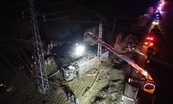 ERZİNCAN - (DRONE) Yolcu otobüsü şarampole devrildi: 2 ölü, 31 yaralı