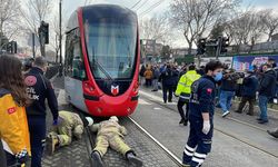 Fatih'te tramvayın altında kalan kişi öldü