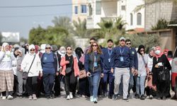 Gazze'de kadınlar Dünya Kadınlar Günü'nde yürüdü