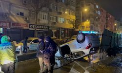 İSTANBUL - Bahçelievler'de takla atan otomobilin sürücüsü yaralandı