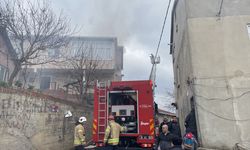 İSTANBUL - Beykoz'da çatı katında çıkan yangın söndürüldü