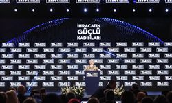 İSTANBUL - Emine Erdoğan "İhracatın Güçlü Kadınları Ödül Töreni"nde konuştu (1)