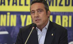 İSTANBUL - Fenerbahçe, 6 genç futbolcusu için imza töreni düzenledi