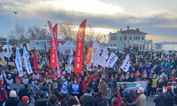 İSTANBUL - Kadıköy'de savaş karşıtı eylem düzenlendi