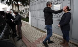 İSTANBUL - Ukrayna'dan tahliye edilen Türk vatandaşlarından savaş bölgesine yardım