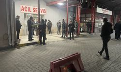 İzmir'de silahlı kavgada yaralan 2 kişiden 1'i öldü