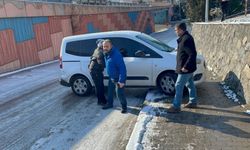Karabük'te buzlanan yollarda trafik kazaları meydana geldi