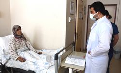 Kars'ta karnında 5 kilogramlık kitle bulunan kadın ameliyatla sağlığına kavuştu