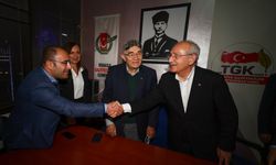 Kılıçdaroğlu, Manisa Gazeteciler Cemiyetini ziyaret etti