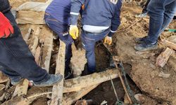 KIRIKKALE - Ahırın yıkılması sonucu 2 kadın yaralandı, 8 hayvan telef oldu