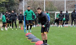 KOCAELİ - Kocaelispor, alt sıralardan kurtulup play-off hattına yükselmek istiyor