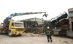 KOCAELİ - Yangında zarar gören iş yerlerinde hasar tespit çalışmalarına başlandı