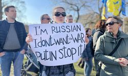 LAHEY - Hollanda'da yaşayan Ruslar, ülkelerinin Ukrayna'ya saldırısını protesto etti