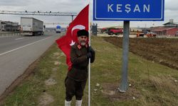 Şehitler için İstanbul'dan Çanakkale'ye yürüyen kişi Keşan'a ulaştı