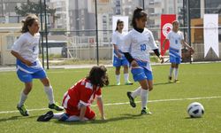 TBMM 23 Nisan Futbol Turnuvası'nın yarı final müsabakaları, Antalya'da başladı