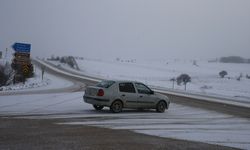 TOKAT - Tokat-Sivas kara yolunda kar nedeniyle ulaşım aksıyor