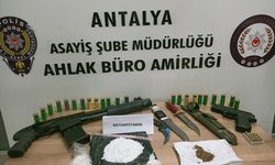 Antalya'da fuhuş ve kumar operasyonunda 9 şüpheli yakalandı