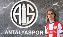 Antalyaspor, Emre Uzun ile profesyonel sözleşme imzaladı