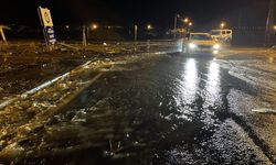 Ardahan'da kar sularının erimesi ve sağanak sonrası bazı yolları su bastı