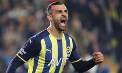Fenerbahçe'li Serdar Dursun, Semih Şentürk'ü geçti