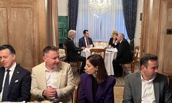 Bern Büyükelçisi Acarsoy, İsviçre'deki Türk STK temsilcilerine iftar verdi