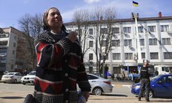 BM'nin Acil Yardım Koordinatörü Griffiths, Ukrayna'nın Buça şehrini ziyaret etti