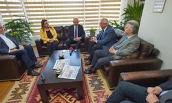 CHP Genel Başkanı Kılıçdaroğlu, Yeniçağ gazetesini ziyaret etti