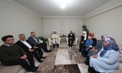 Diyanet İşleri Başkanı Erbaş, sahurda imam hatibin evine konuk oldu