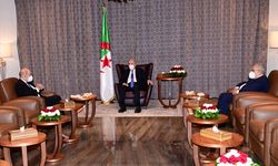 Fransa Dışişleri Bakanı Yves Le Drian, Cezayir'de