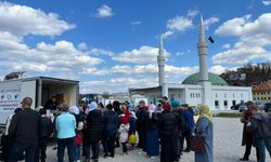 İHH, Bosna Hersek’te ihtiyaç sahibi ailelere ramazan kumanyası dağıttı