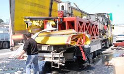 İstanbul'da TEM Otoyolu'nda tır kazası nedeniyle uzun araç kuyruğu oluştu