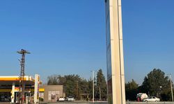 Kırklareli'nde akaryakıt istasyonunun tabelasına çarpan otomobilin sürücüsü öldü