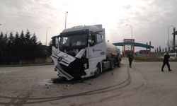 KOCAELİ -  Tanker ile servis midibüsü çarpıştı, 22 kişi yaralandı (2)
