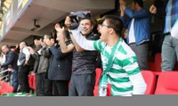 Konyaspor Başkanı Özgökçen, down sendromlu Ebubekir ile Göztepe maçını seyretti
