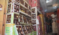 Bağdat'ta halk ramazan öncesi çarşı ve pazarları doldurdu