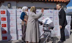 TİKA, Sırbistan’ın Novi Pazar kentinde ramazan kumanyası dağıttı