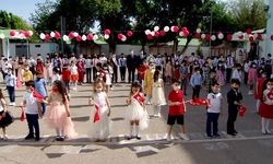 Türkmenistan'da, 23 Nisan Ulusal Egemenlik ve Çocuk Bayramı kutlandı
